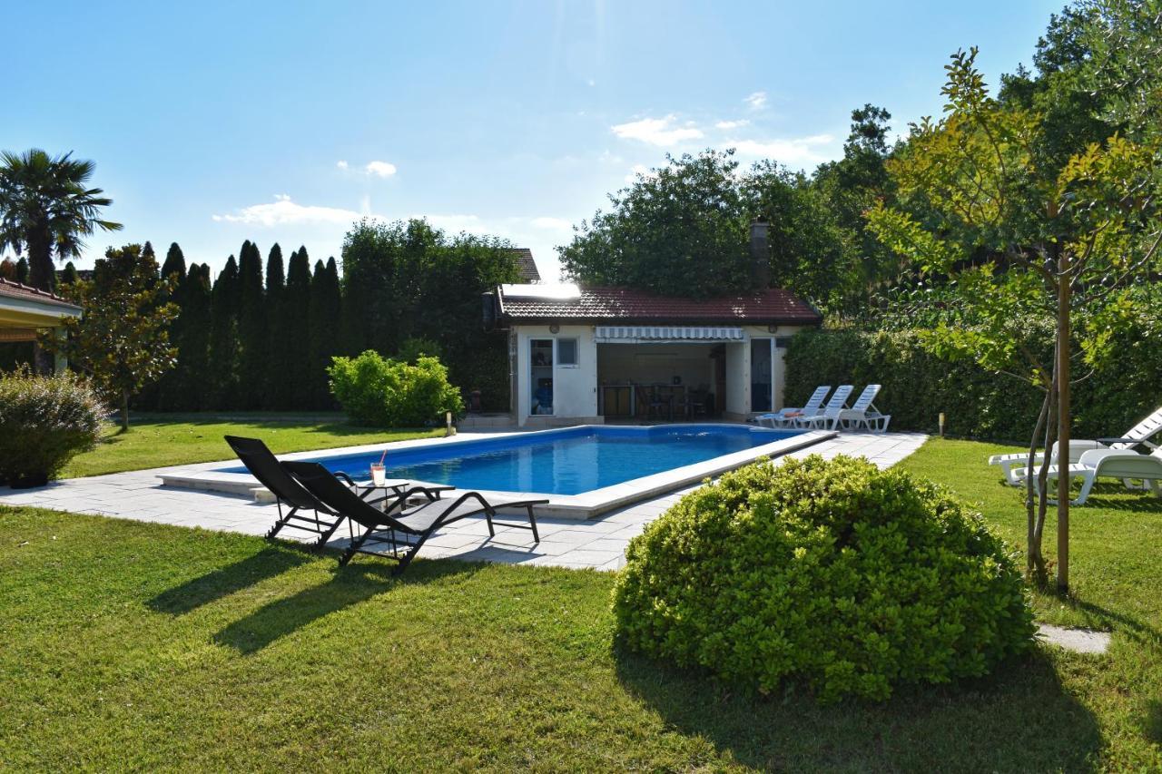 Villa Luka Buna Екстериор снимка