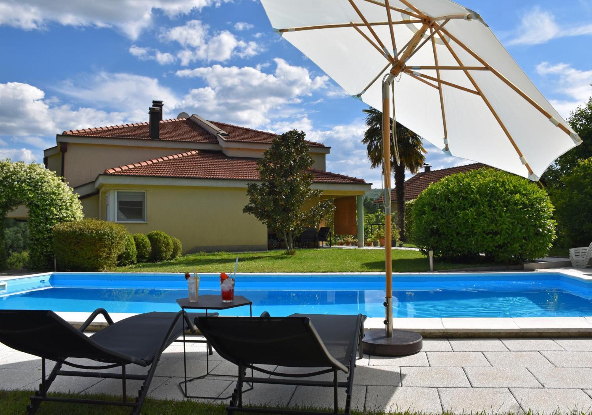 Villa Luka Buna Екстериор снимка